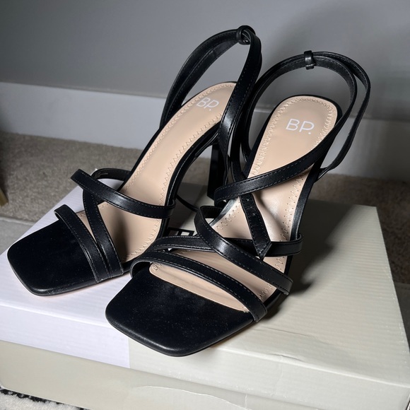 Nordstrom Black Strappy Heels/Heeled Sandals - Picture 6 of 10